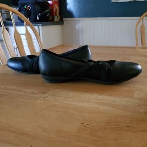 Black flats New no box